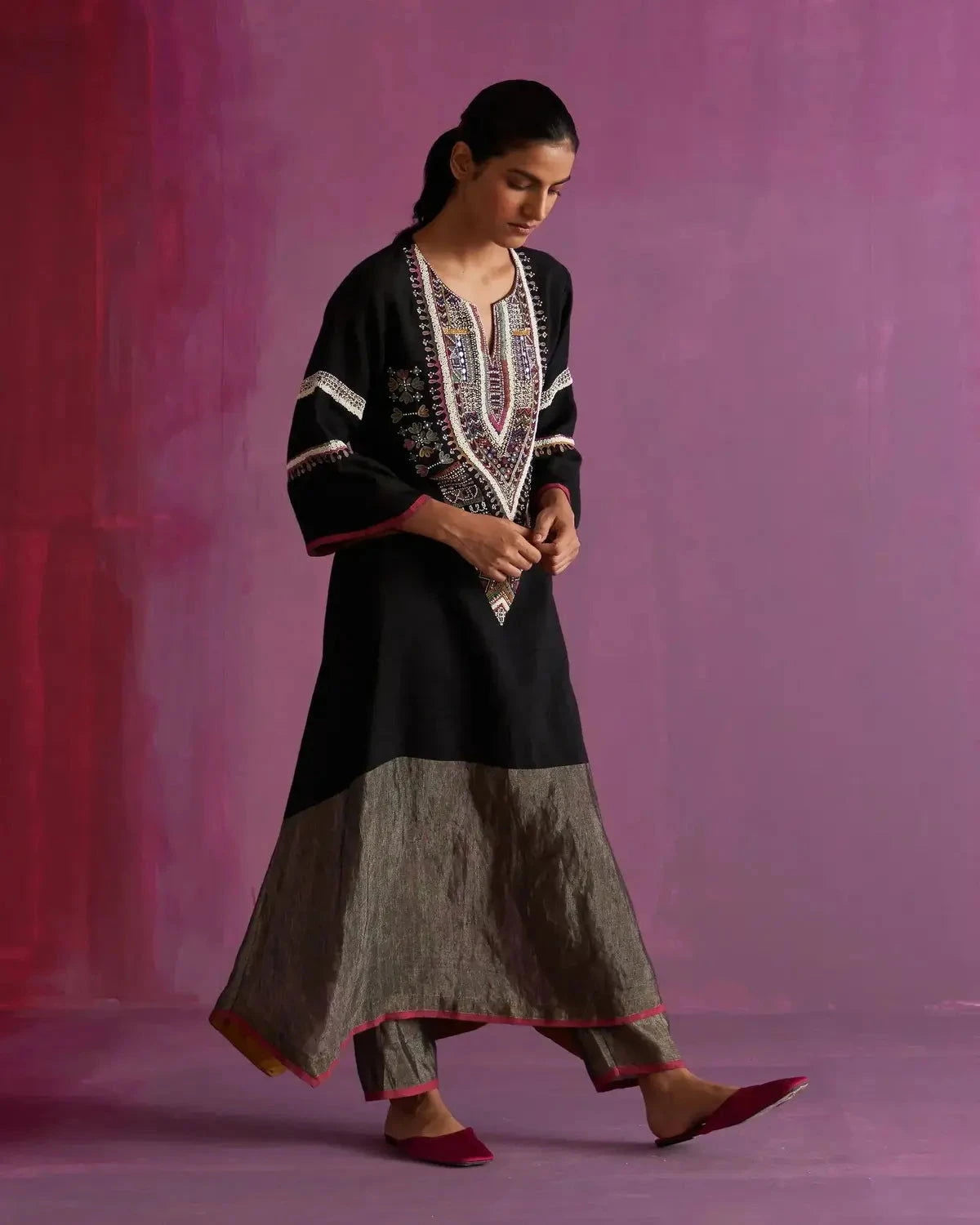 Afra Hand-Embroidered Kurta Set - Pallodstore