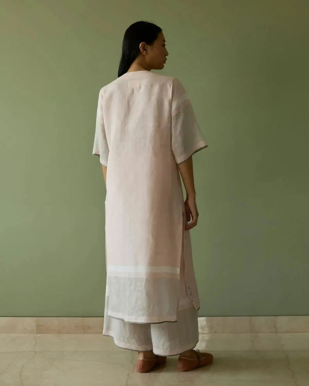Blush Vira Hand-Embroidered Linen Kurta Set - Pallodstore