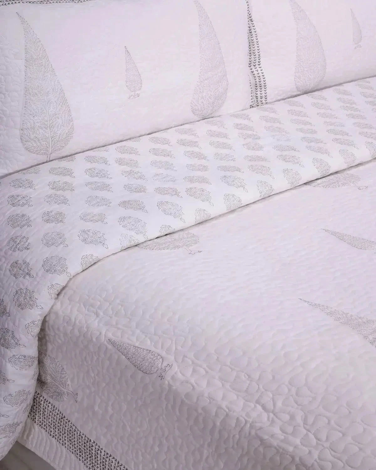 Hand Block Printed Neomi Cypruss Grey Quilted Reversible Unique Design Set - Pallodstore