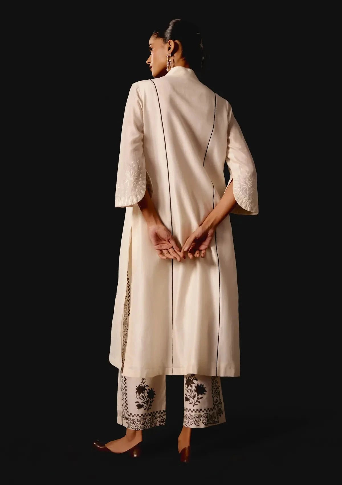 Ivory Embroidered Chanderi Kurta Set - Pallodstore