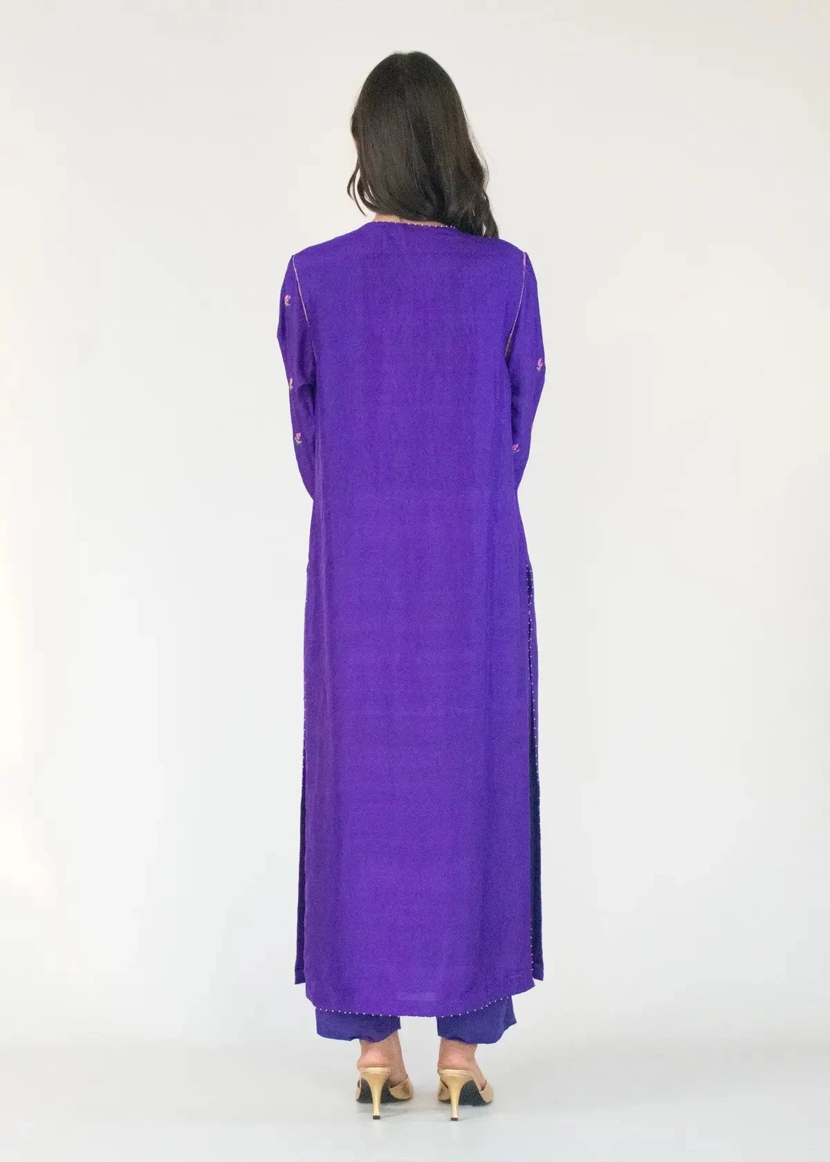 Neelakshi Hand embroidered Kurta Set - Pallodstore