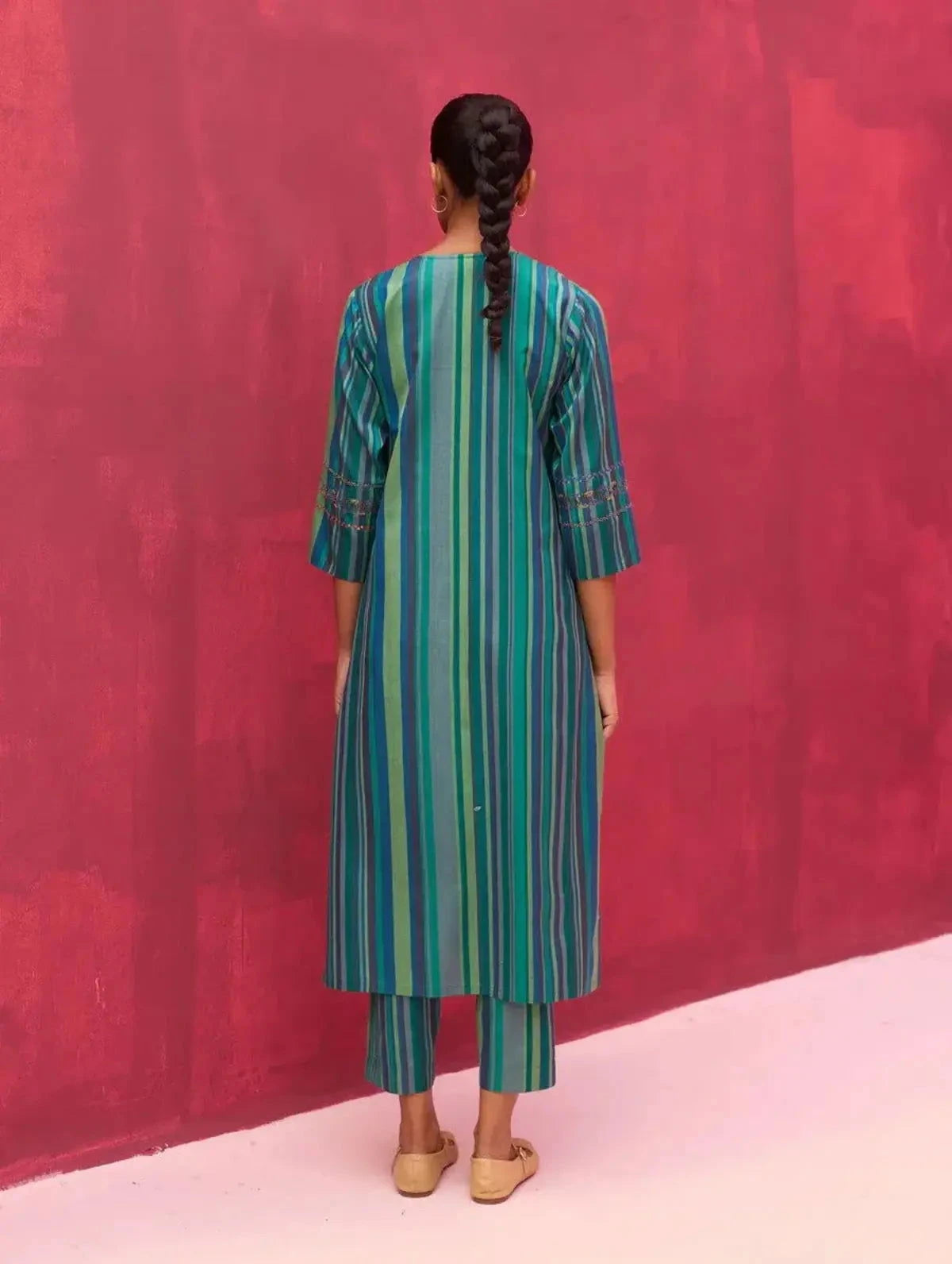 Peacock Saana Hand Embroidered Silk Kurta Set - Pallodstore
