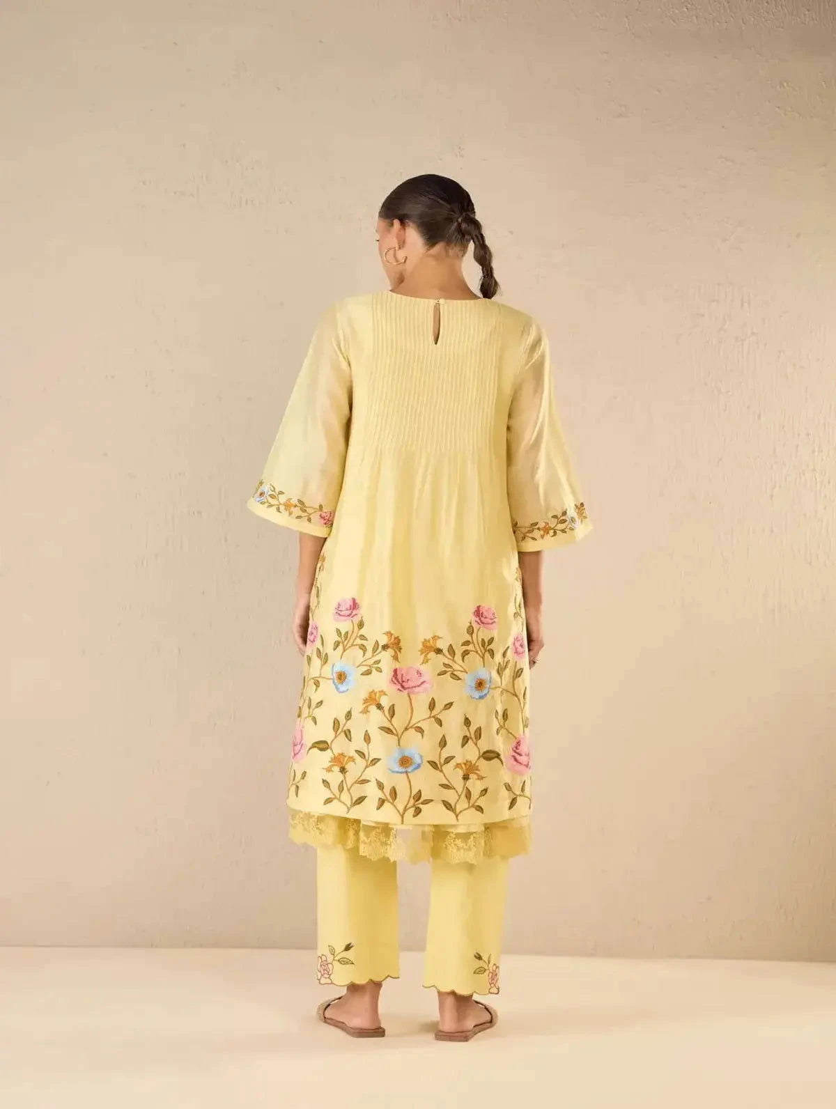 YELLOW FLORAL GARDENIA CHARM EMBRIODERY JAAL KURTA SET - Pallodstore