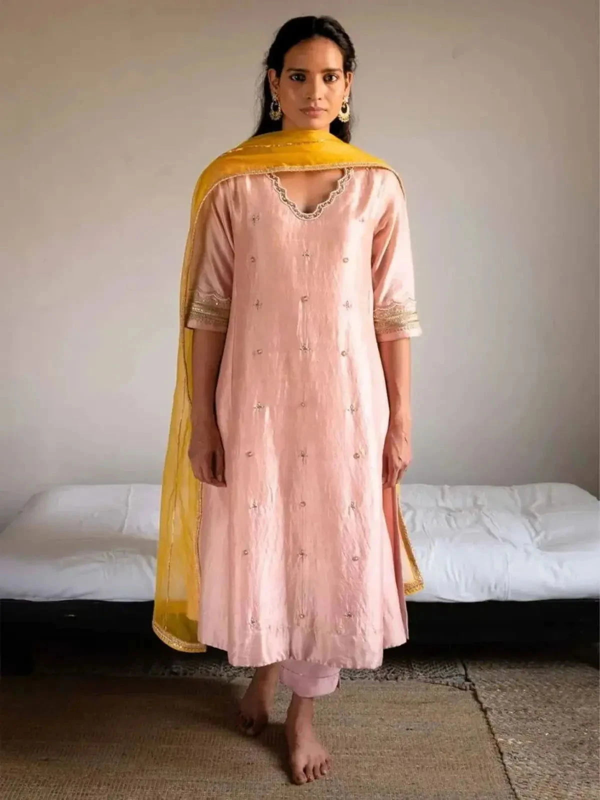 Ash Pink Tannu Kurta with Pants - Pallodstore