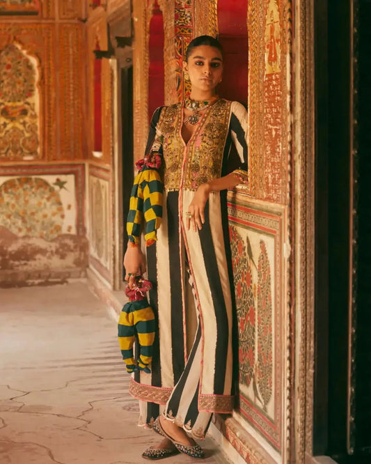 Black And White Yoke Embellished Jacket Kurta Set - Pallodstore