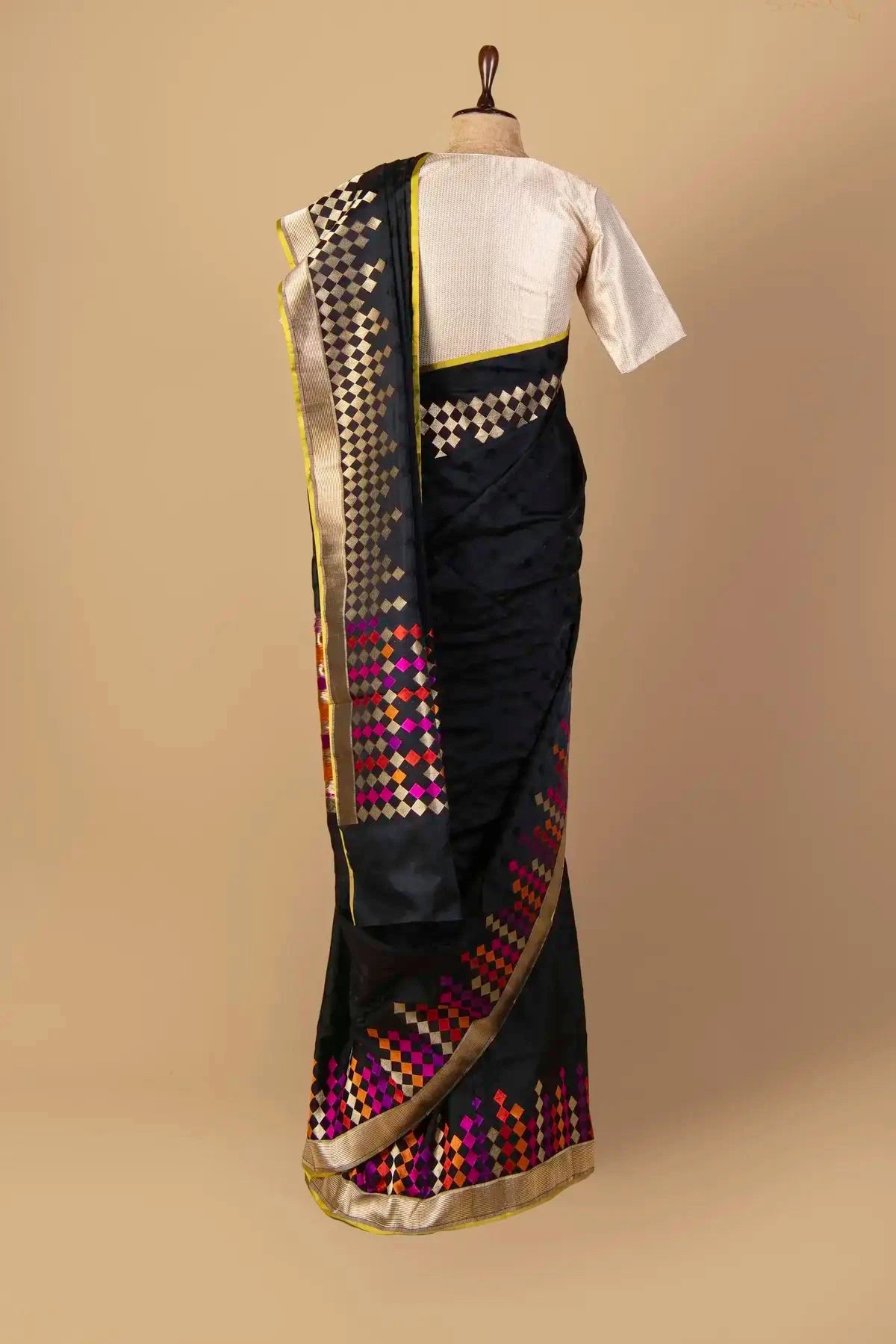Black Tanchoi Banarasi Saree - Pallodstore