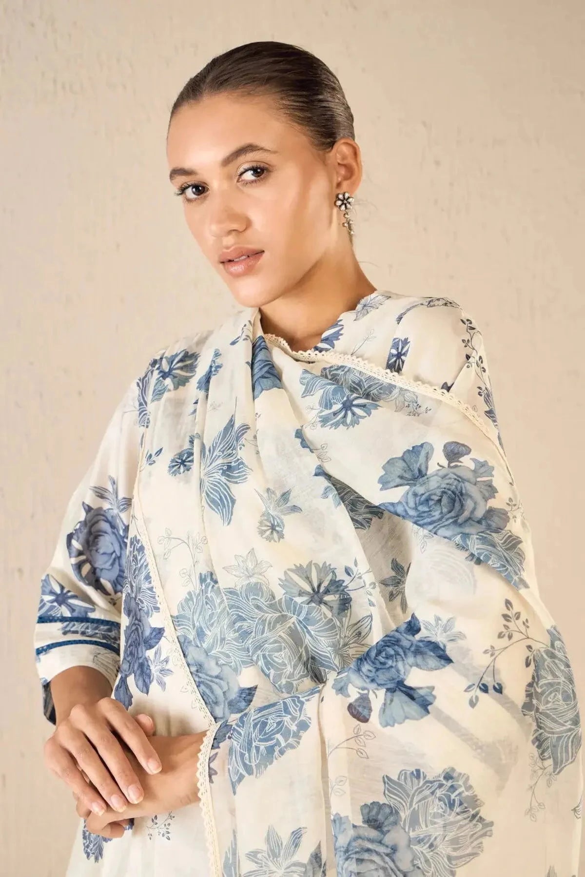 Blue Floral Chanderi Scallop Kurta Set - Pallodstore