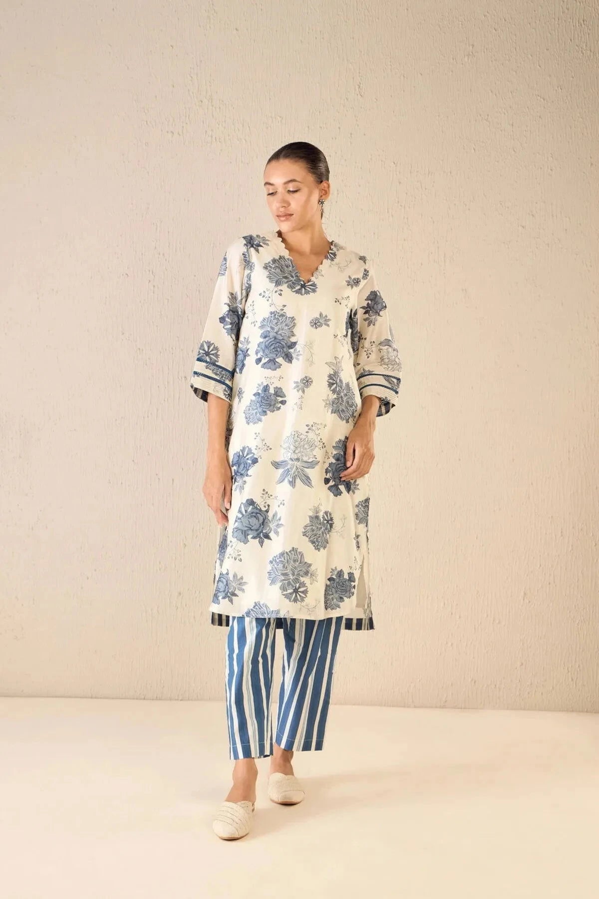 Blue Floral Chanderi Scallop Kurta Set - Pallodstore