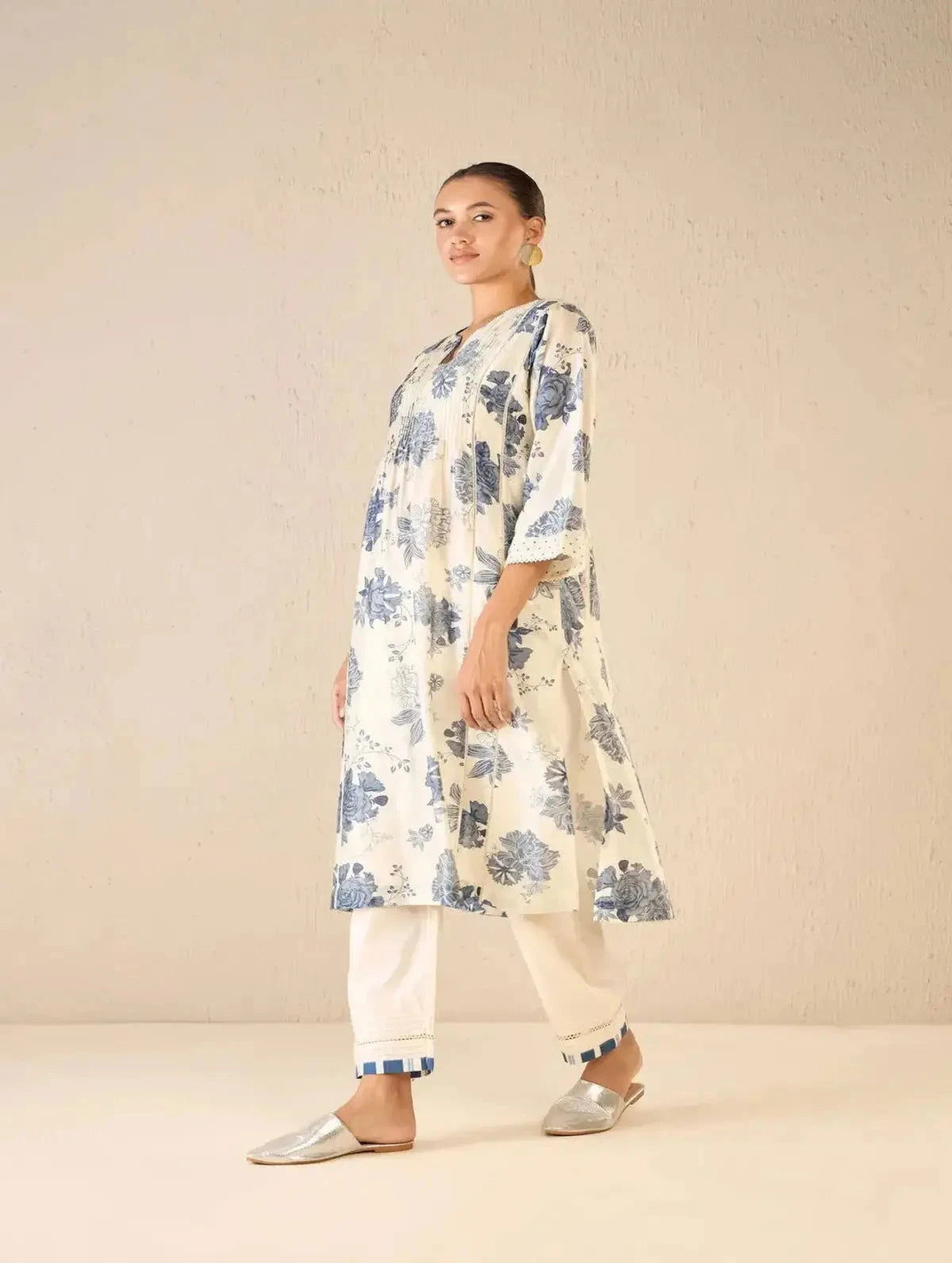Blue Floral Fantasy Choga Set - Pallodstore