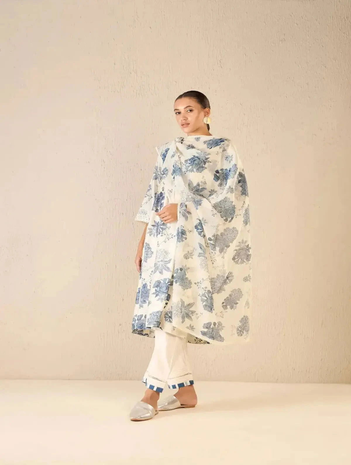 Blue Floral Fantasy Choga Set - Pallodstore