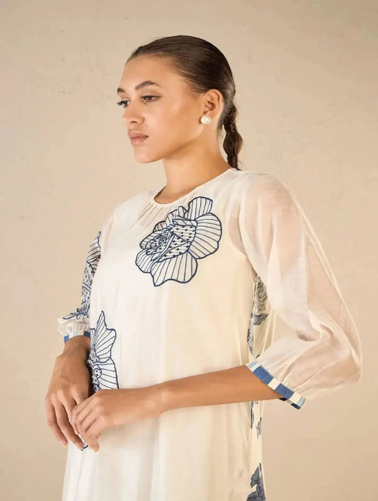 Blue three Bold Rose Embroidered Kurta Set - Pallodstore