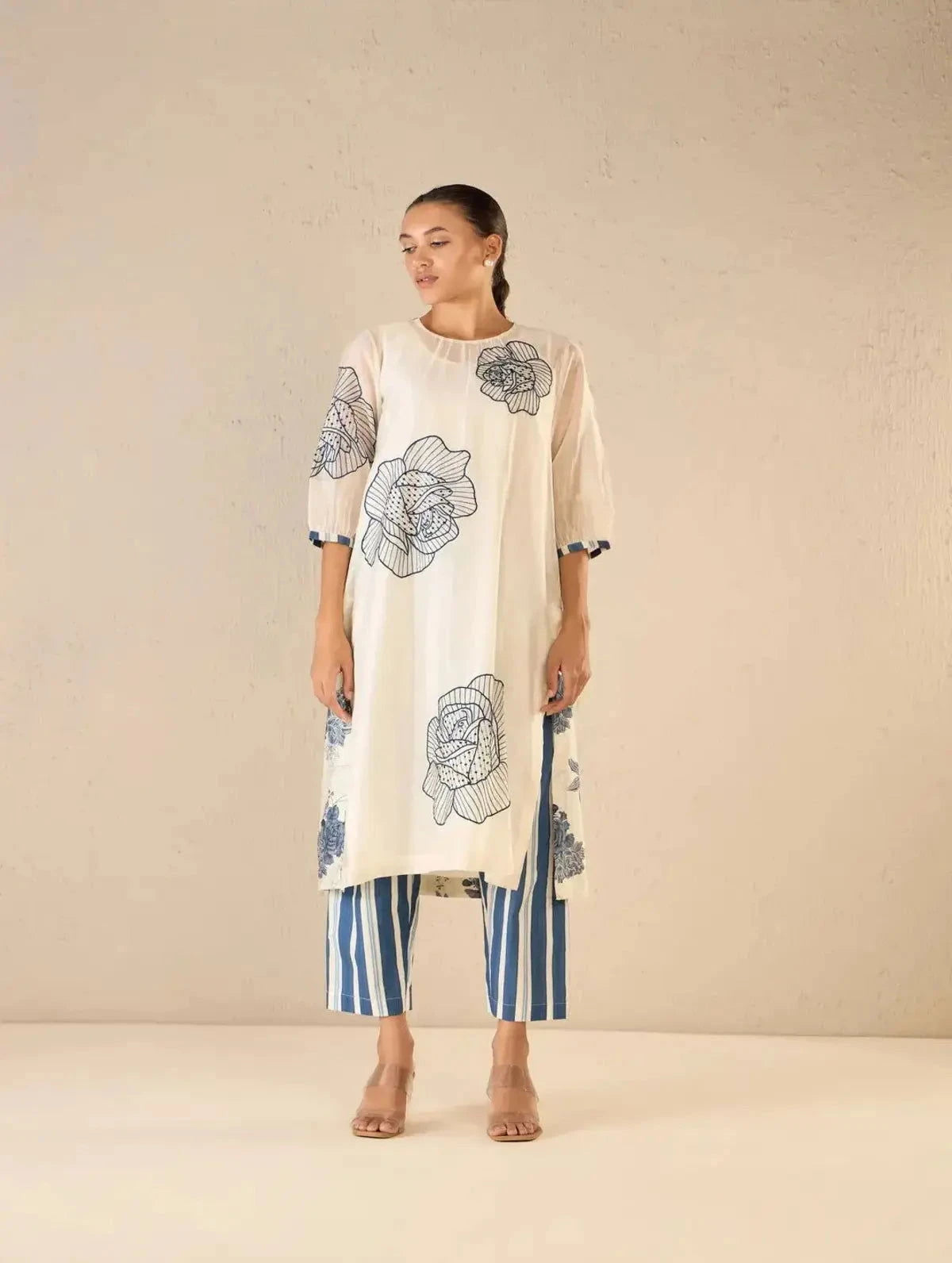 Blue three Bold Rose Embroidered Kurta Set - Pallodstore