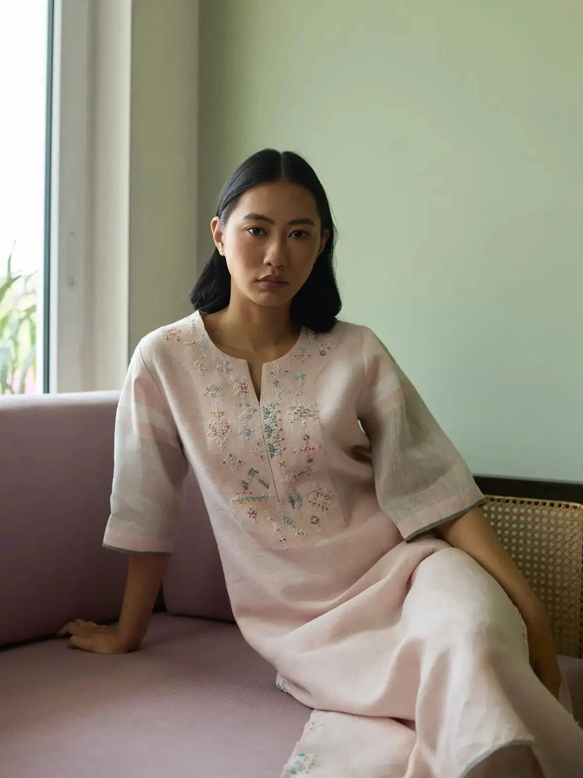 Blush Vira Hand-Embroidered Linen Kurta Set - Pallodstore