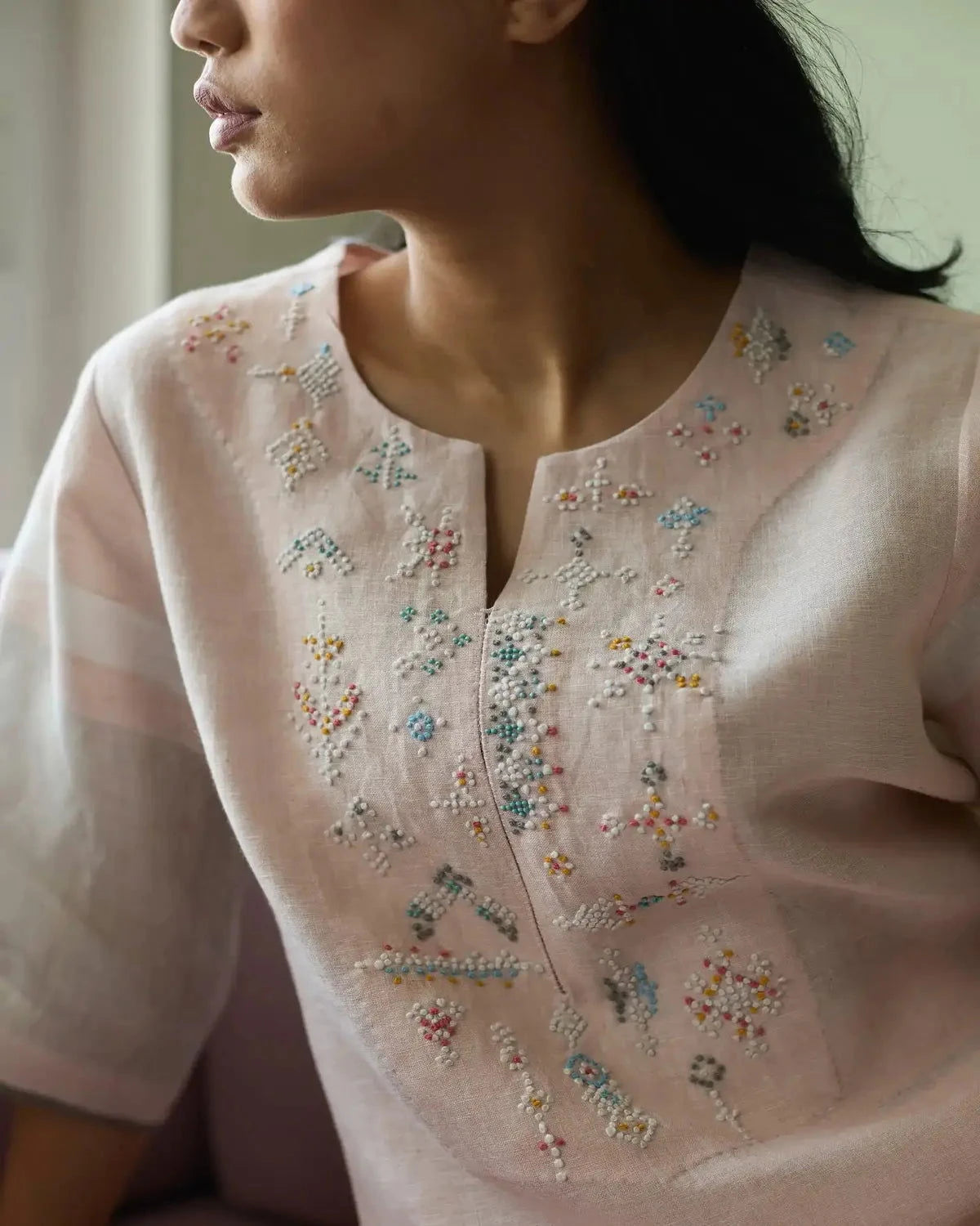 Blush Vira Hand-Embroidered Linen Kurta Set - Pallodstore