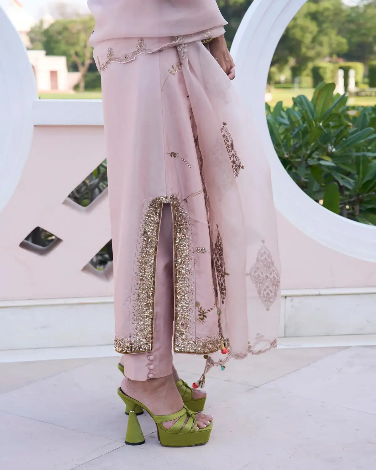 Champagne Pink