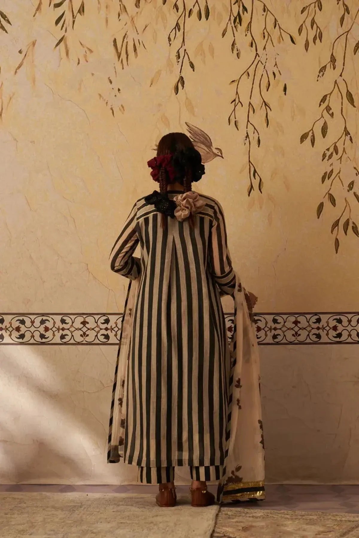 Chanderi Black and White Stripes Printed Kurta Set - Pallodstore