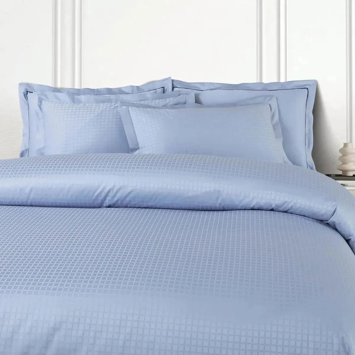 Como Premium Jacquard Checkered Pigeon Blue Color King Size Bedsheet Set - Pallodstore