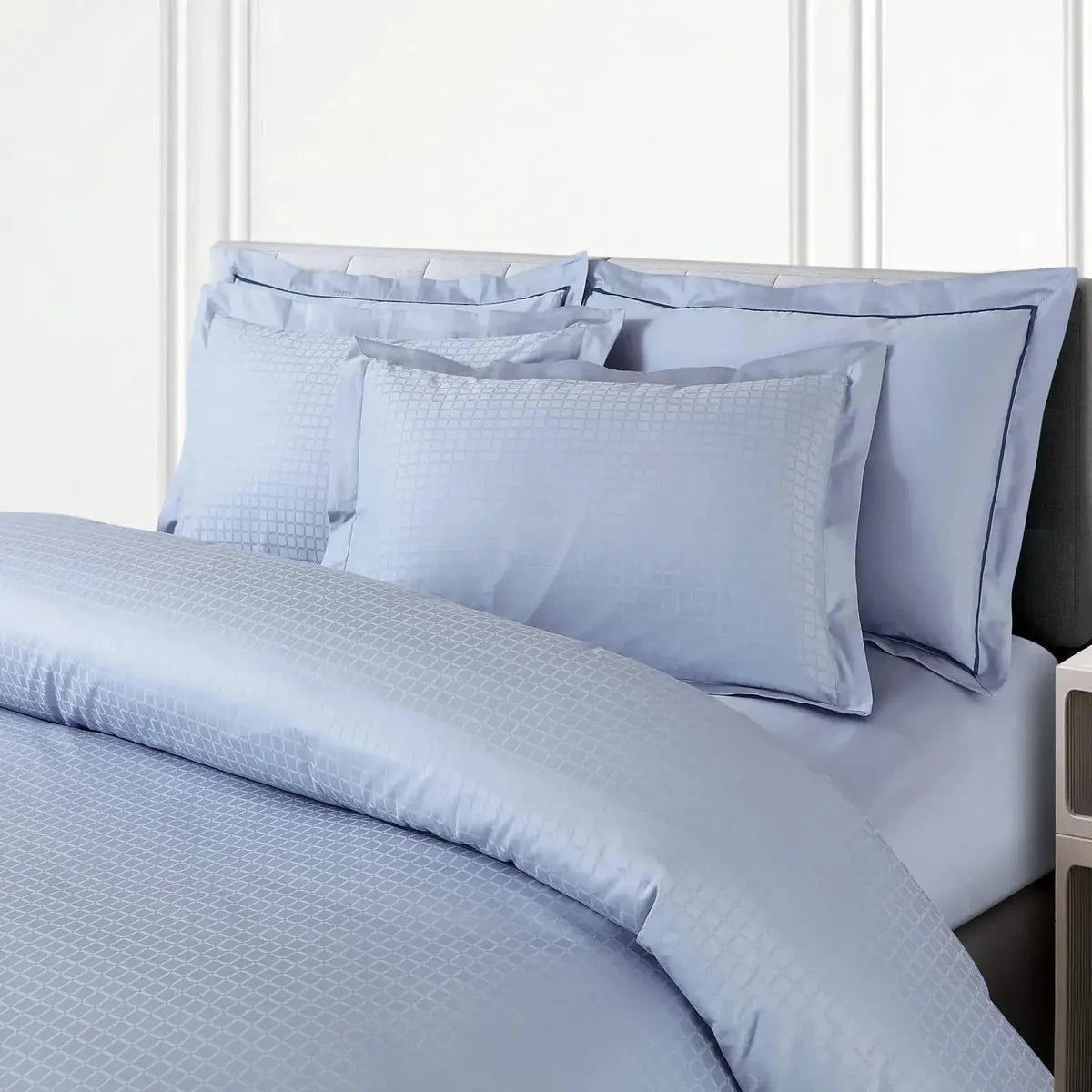 Como Premium Jacquard Checkered Pigeon Blue Color King Size Bedsheet Set - Pallodstore