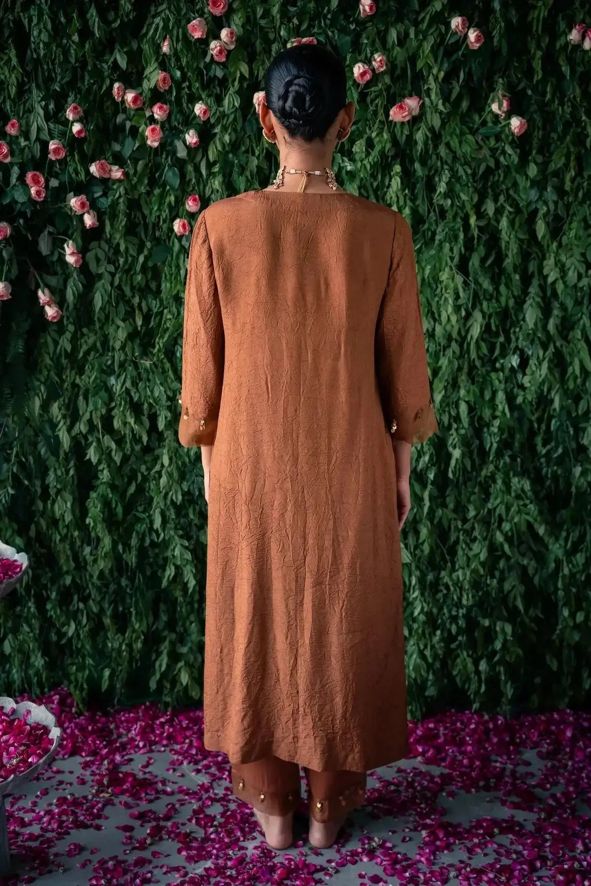 Crushed Silk Embroidery Kurta Set - Pallodstore
