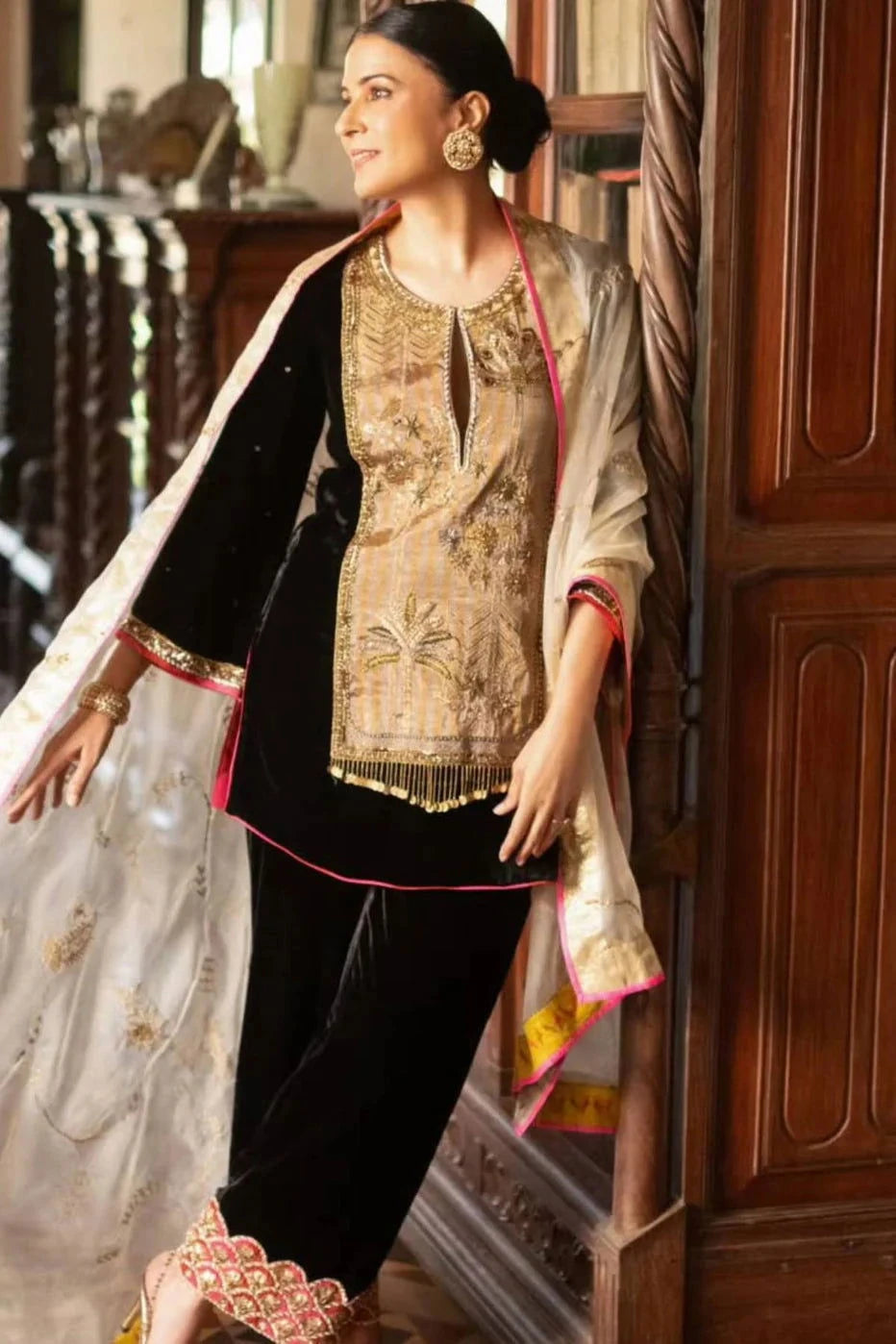 Divya Gurwara Reejh Black Antique Yoke Velvet Kurta Set - Pallodstore