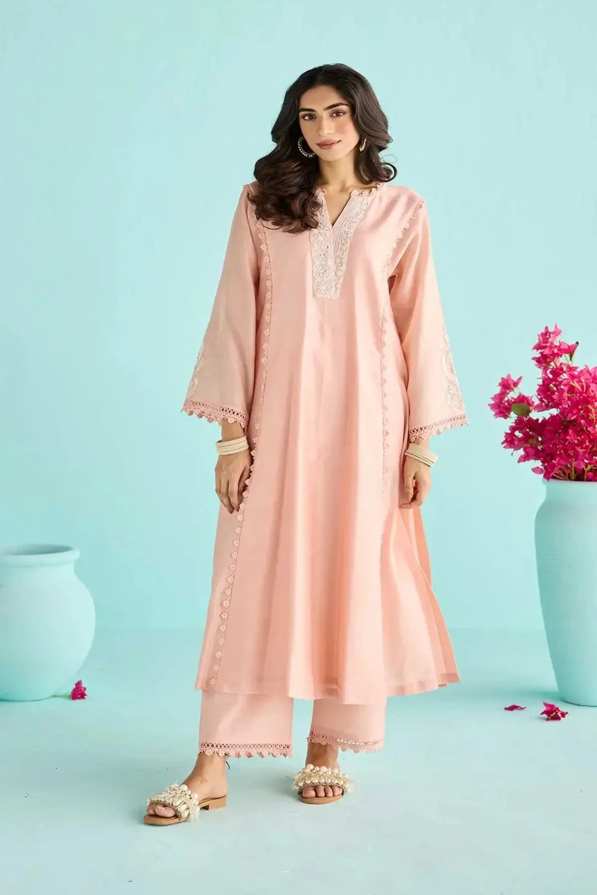 Dusky Peach Chanderi Hand Embroidered Kurta With Pants And Block Printed Dupatta - Pallodstore