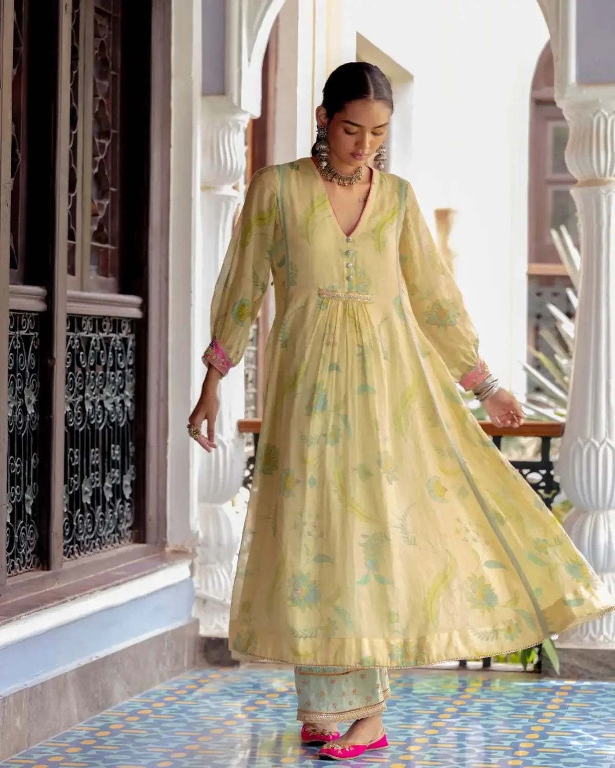 Fariba Ivory Printed Back Yoke Kurta Set - Pallodstore