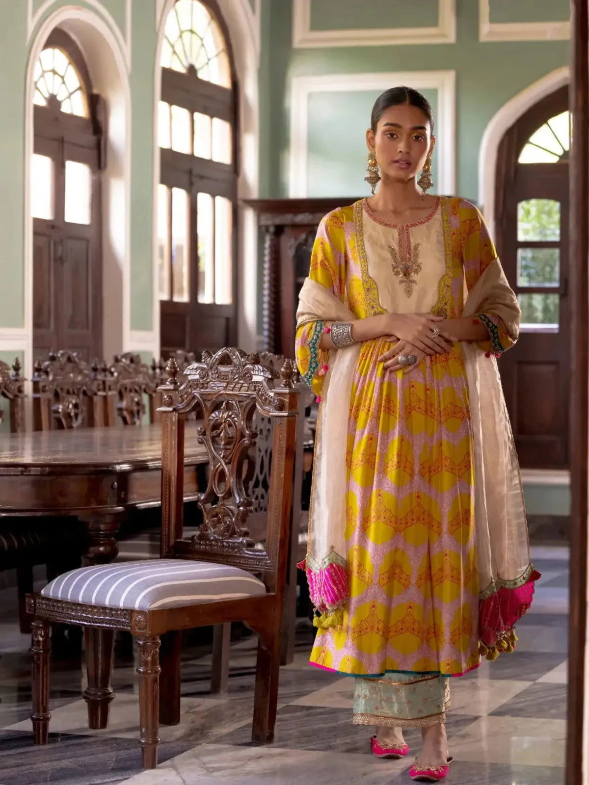 Fariba Lime Yellow Ivory Yoke Kurta Set - Pallodstore