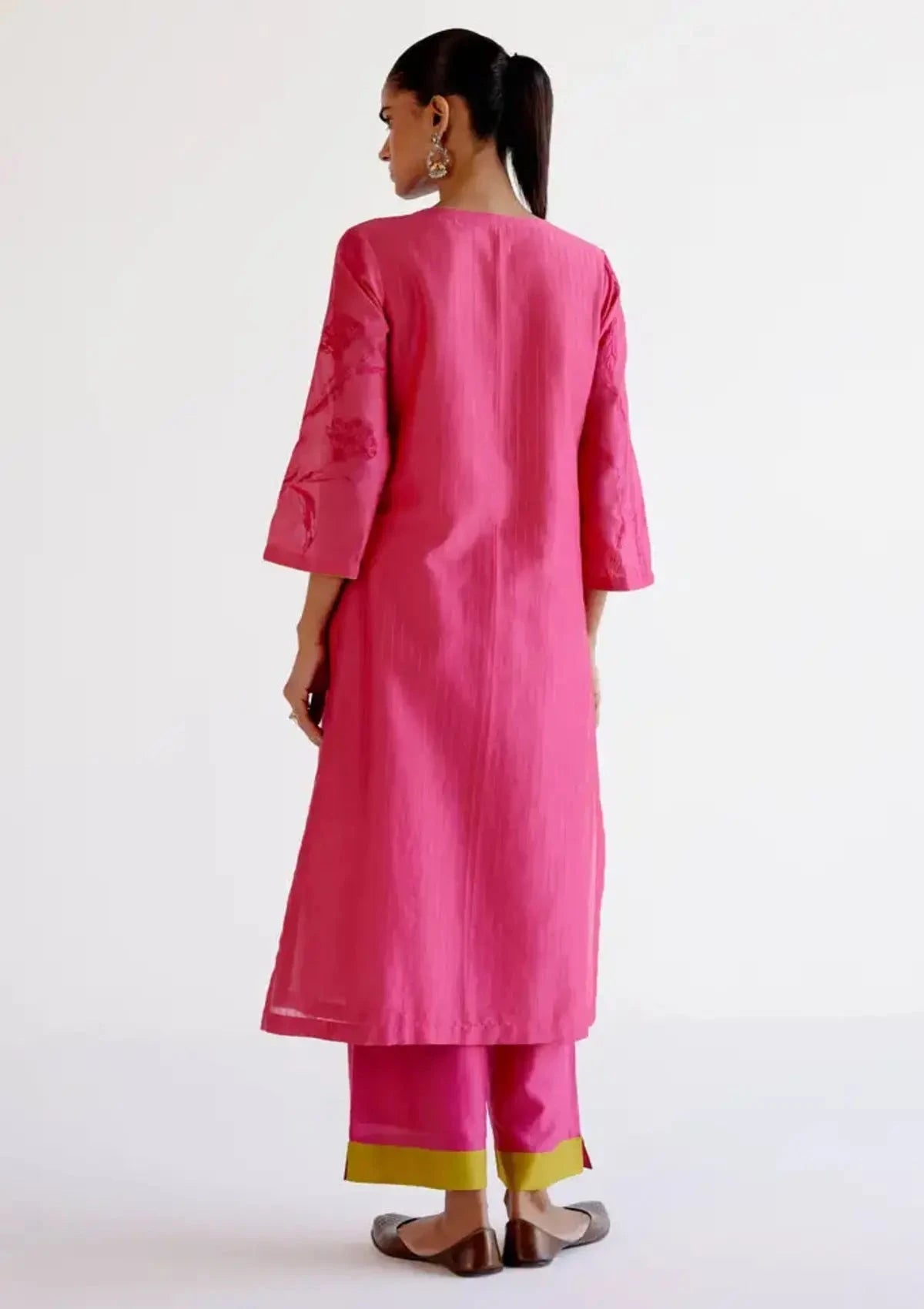 Fuchsia Pink Chanderi Kurta Set with Resham Embroidery - Pallodstore