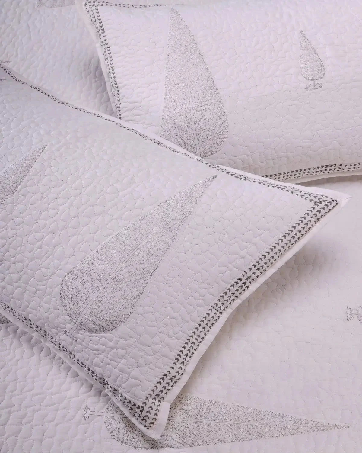 Hand Block Printed Neomi Cypruss Grey Quilted Reversible Unique Design Set - Pallodstore