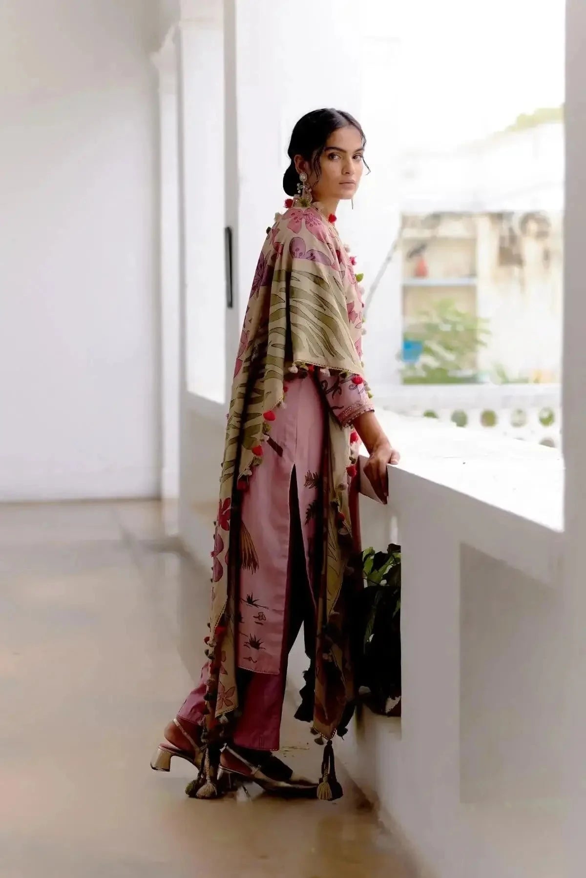 Hand Painted Rose Malabar Waves Kurta Set - Pallodstore