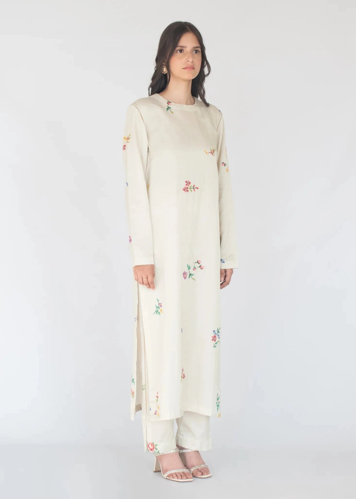 Ivory Aprajita Kurta Set - Pallodstore