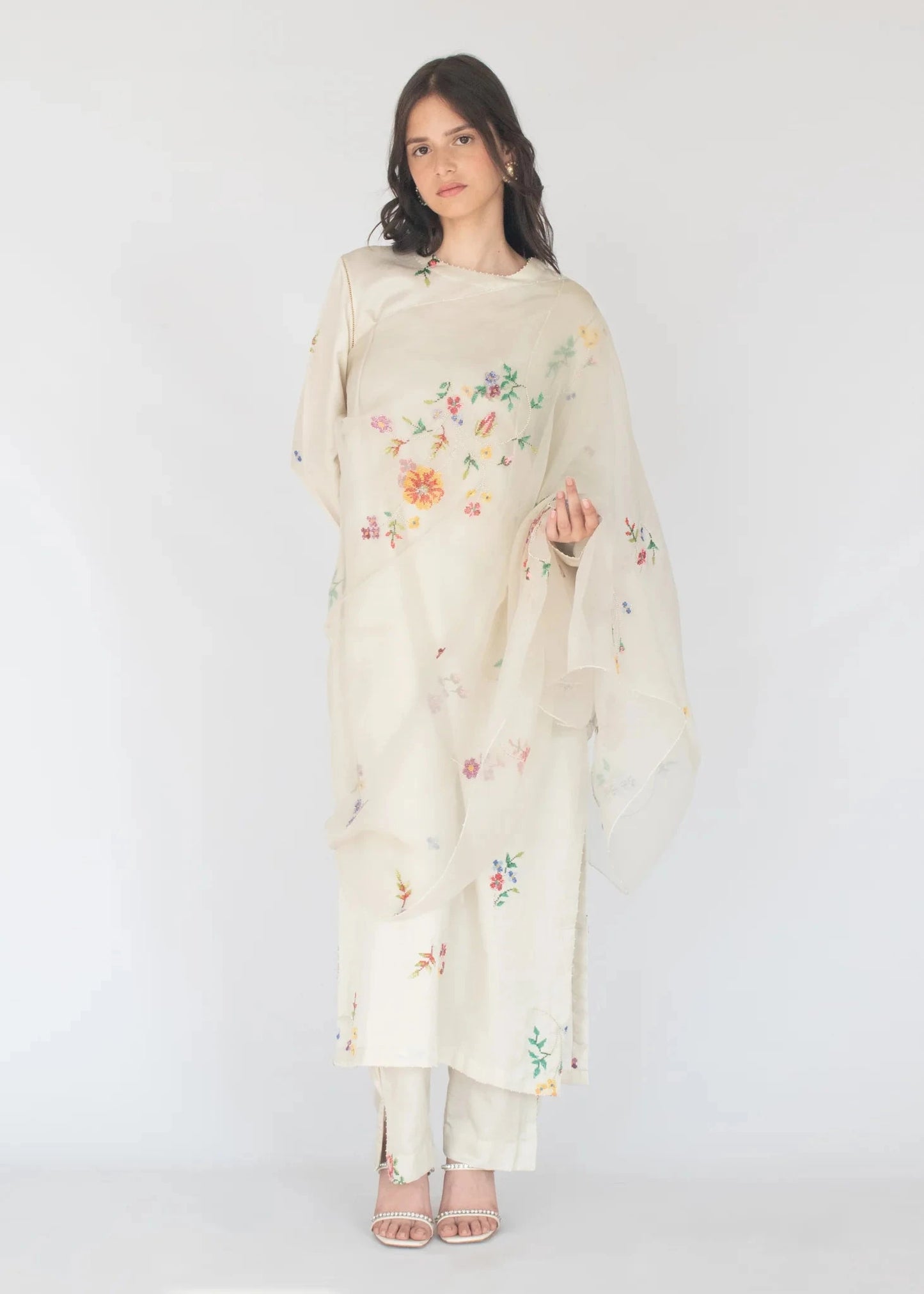 Ivory Aprajita Kurta Set - Pallodstore