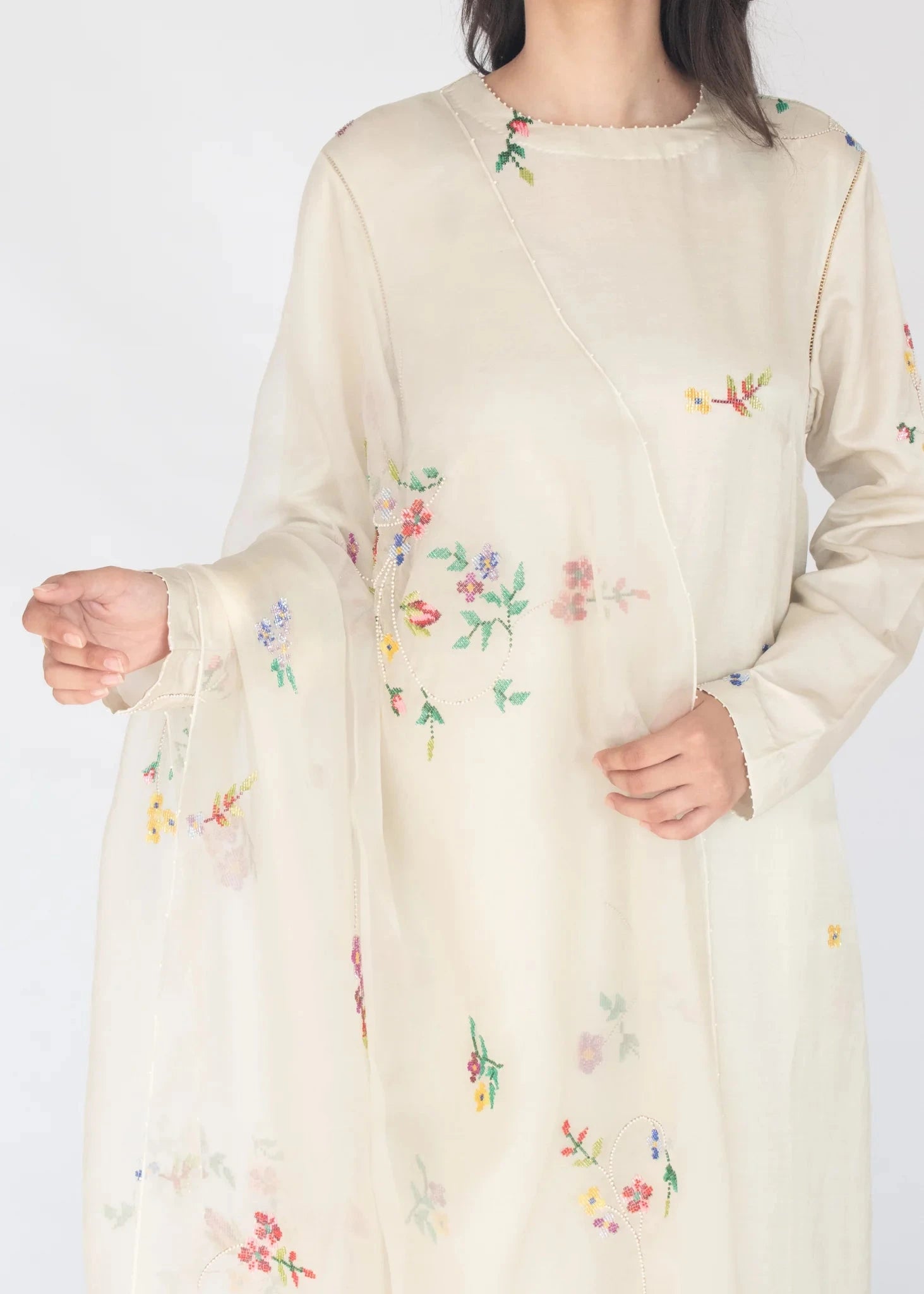 Ivory Aprajita Kurta Set - Pallodstore