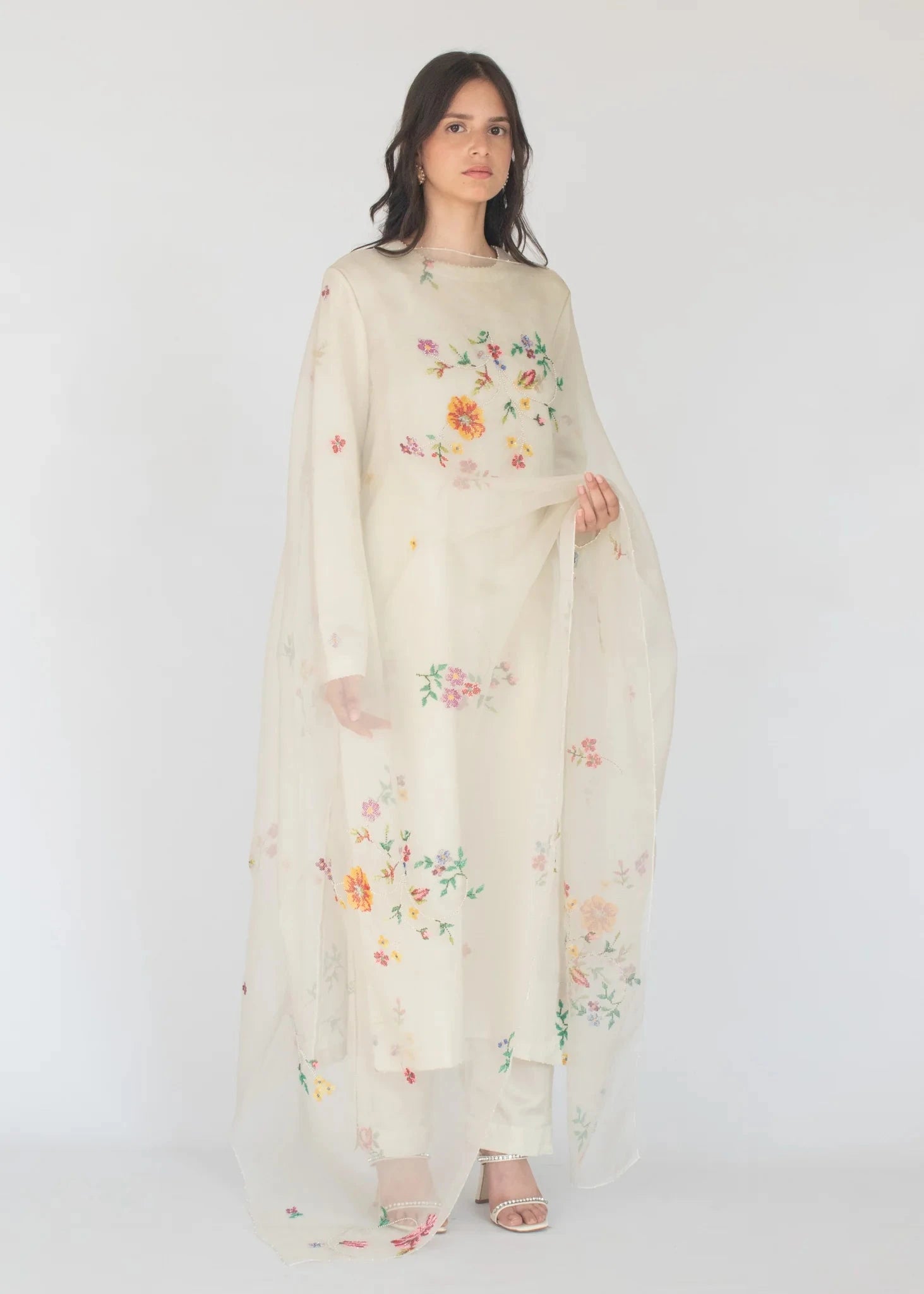 Ivory Aprajita Kurta Set - Pallodstore