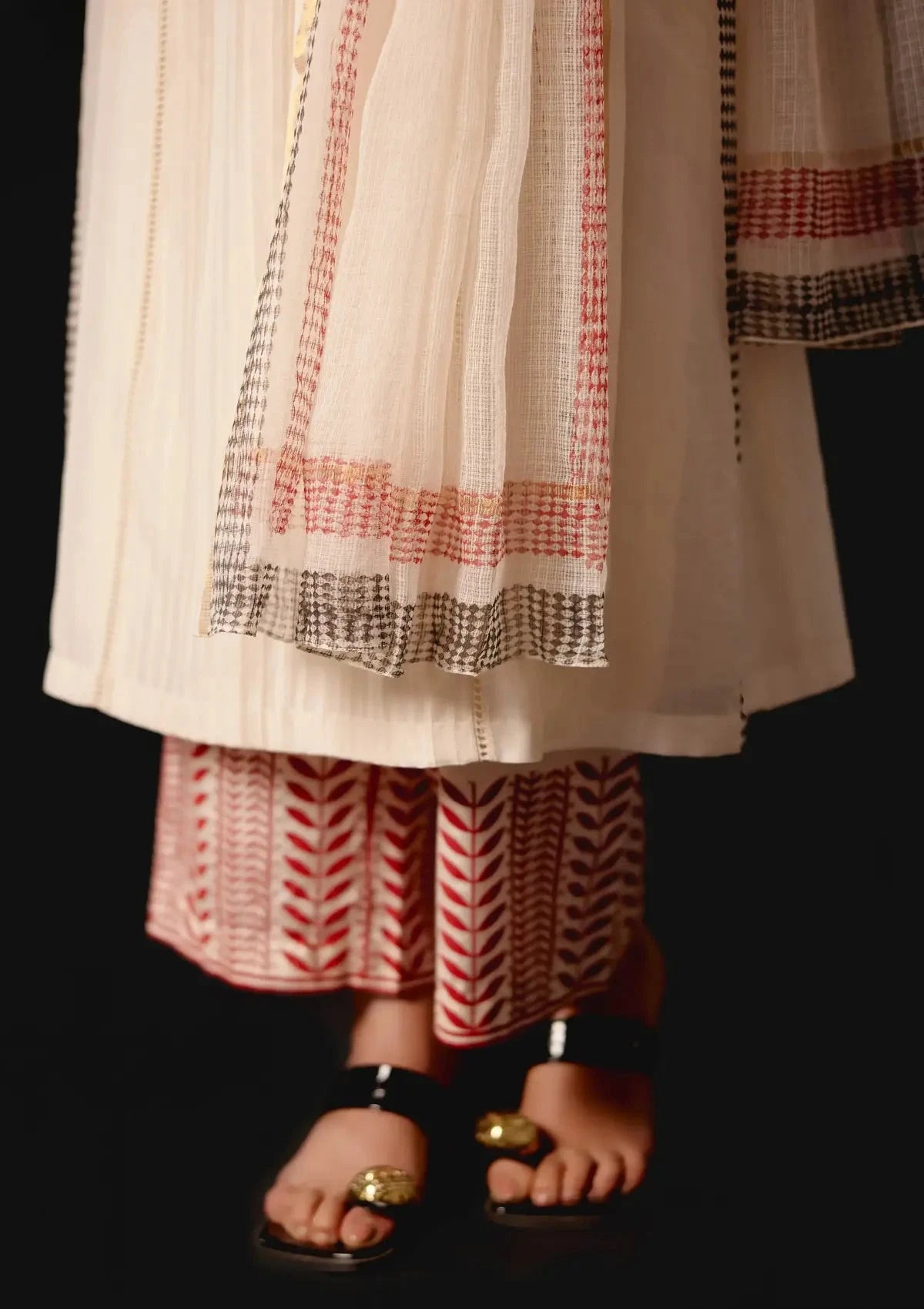 Ivory Chanderi Embroidered Kurta Set - Pallodstore