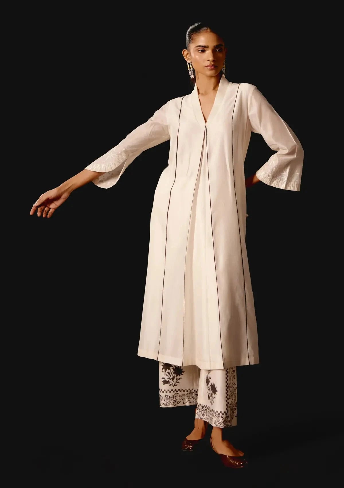 Ivory Embroidered Chanderi Kurta Set - Pallodstore