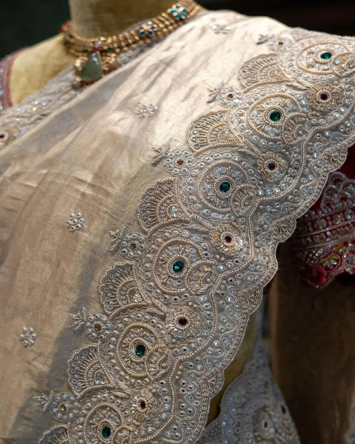 Ivory Embroidery Saree - Pallodstore
