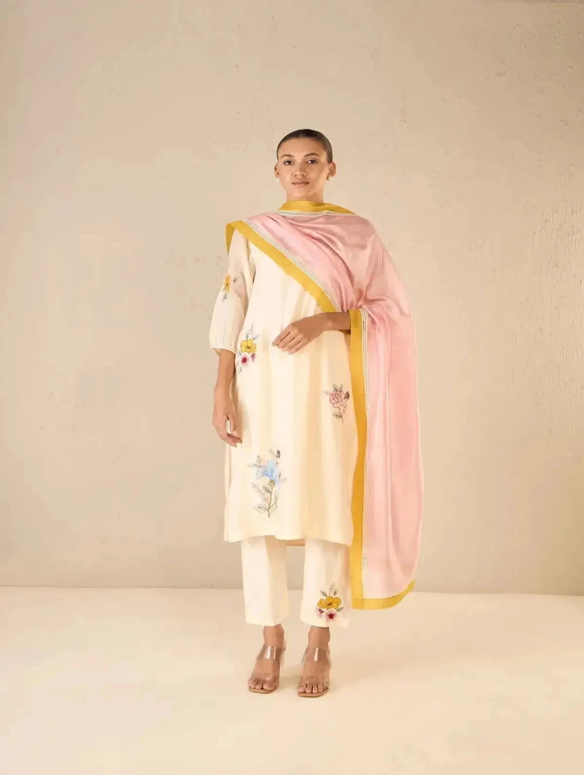 Ivory Floral Petal Patch Applique Kurta Set - Pallodstore