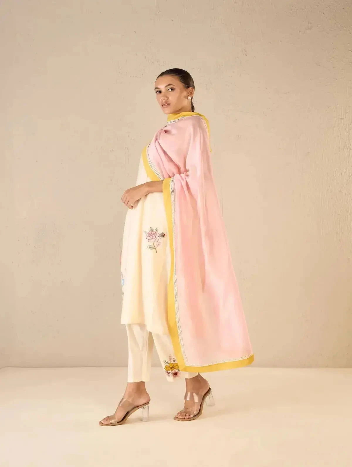 Ivory Floral Petal Patch Applique Kurta Set - Pallodstore