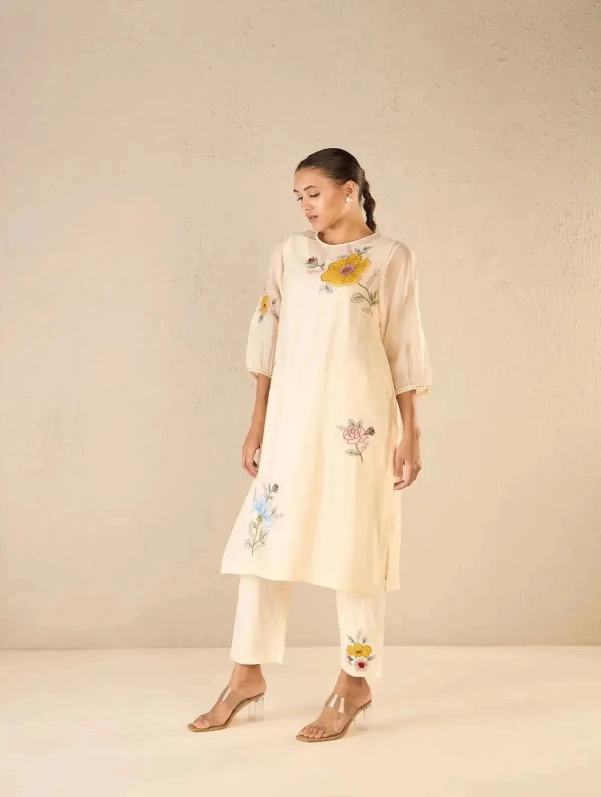 Ivory Floral Petal Patch Applique Kurta Set - Pallodstore