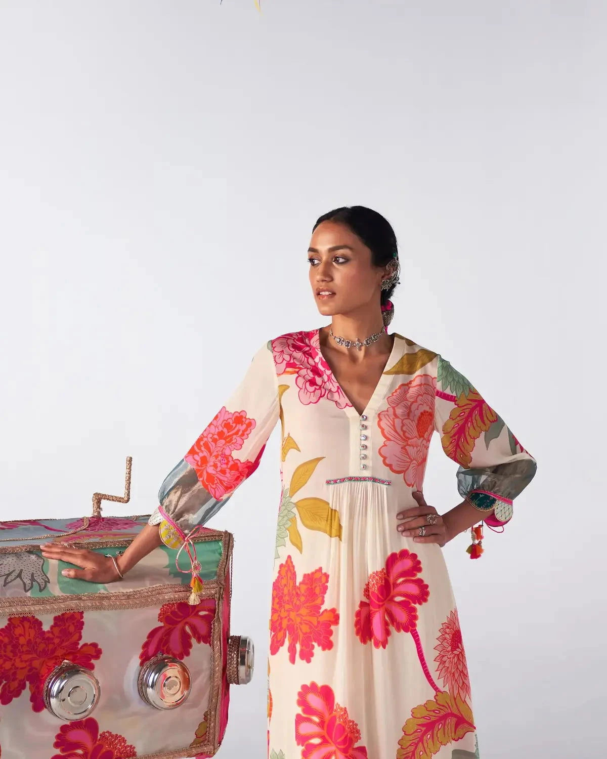 Ivory Flower Printed Kurta Set - Pallodstore