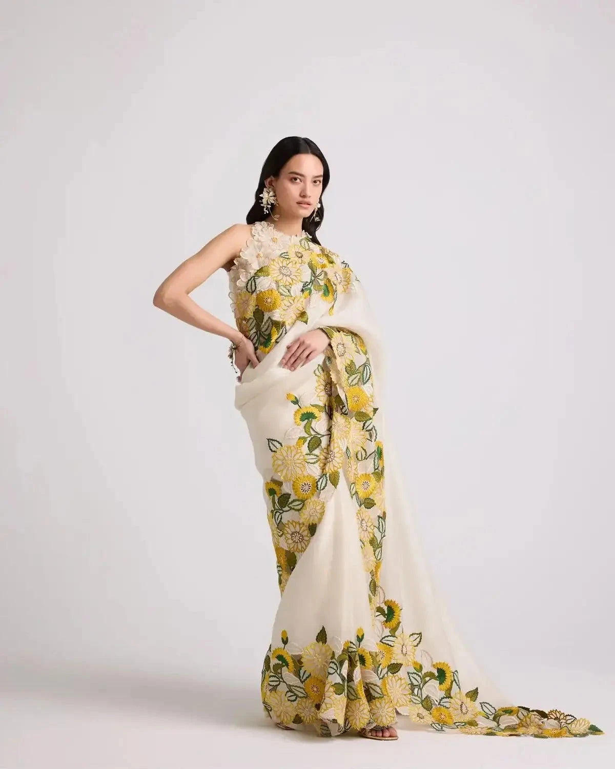 Ivory Sunflower Saree - Pallodstore