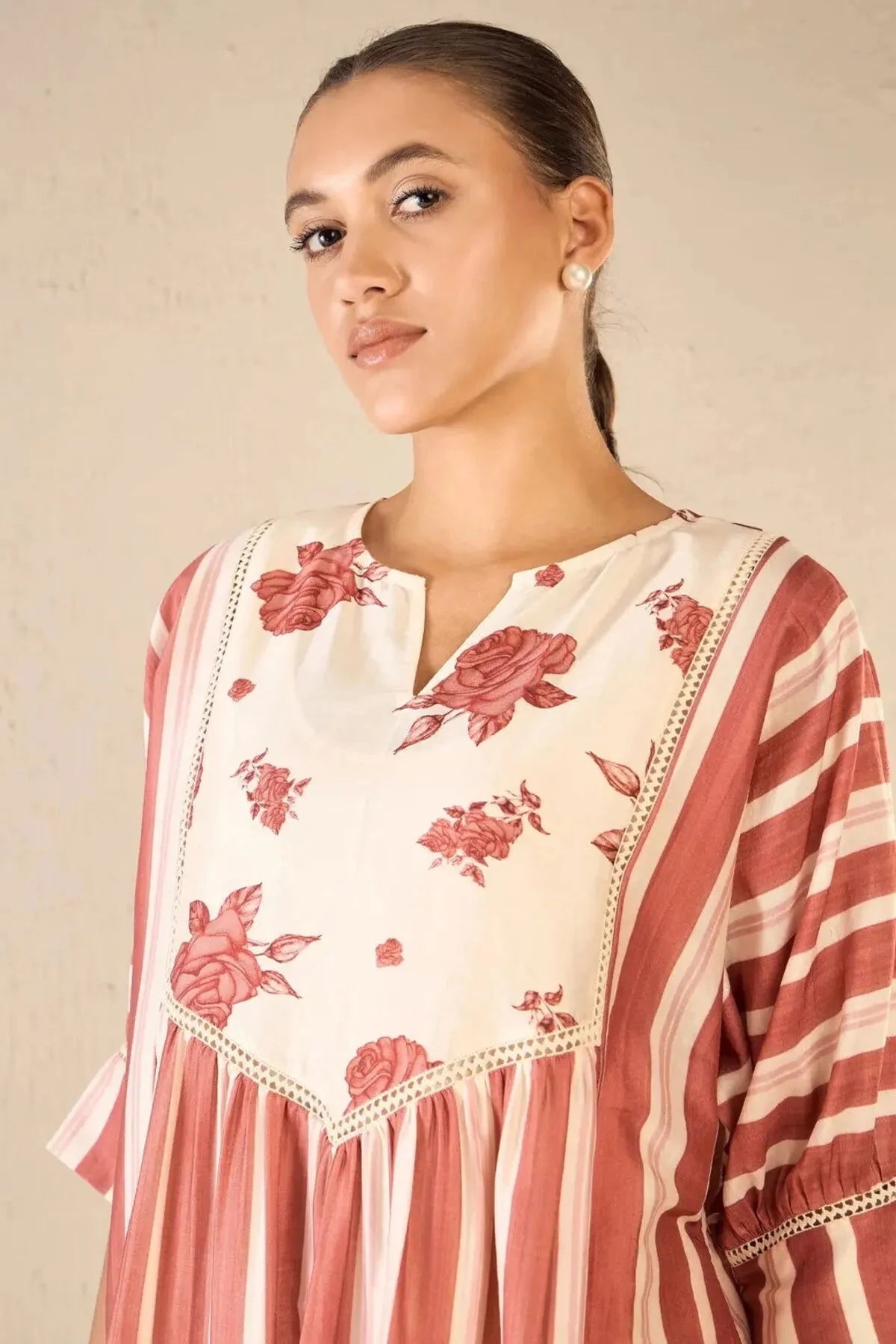 Ivory Vintage Rose Red Stripe Cape Set - Pallodstore