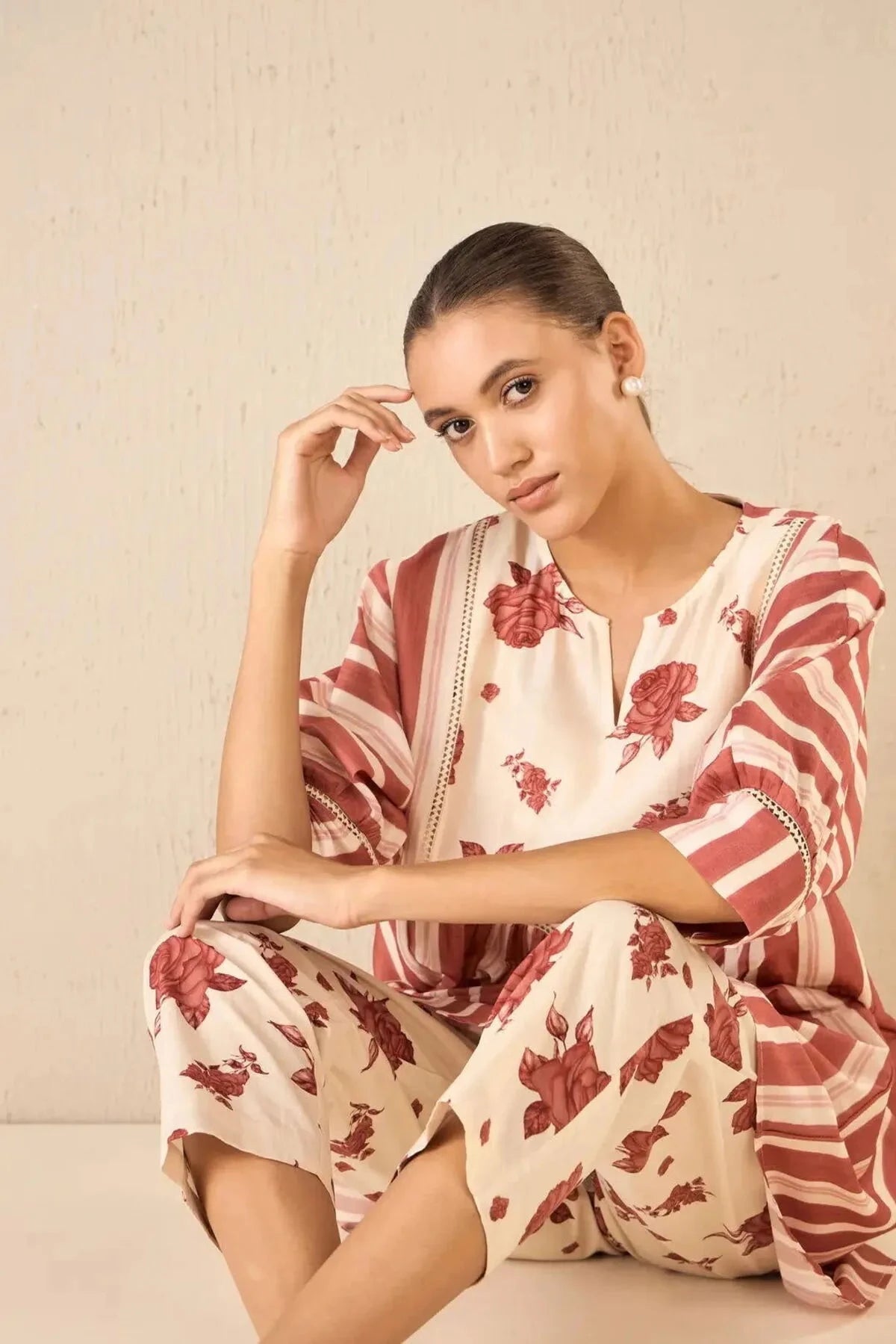 Ivory Vintage Rose Red Stripe Cape Set - Pallodstore