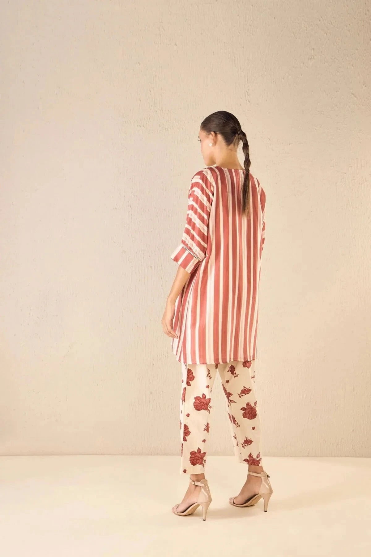 Ivory Vintage Rose Red Stripe Cape Set - Pallodstore
