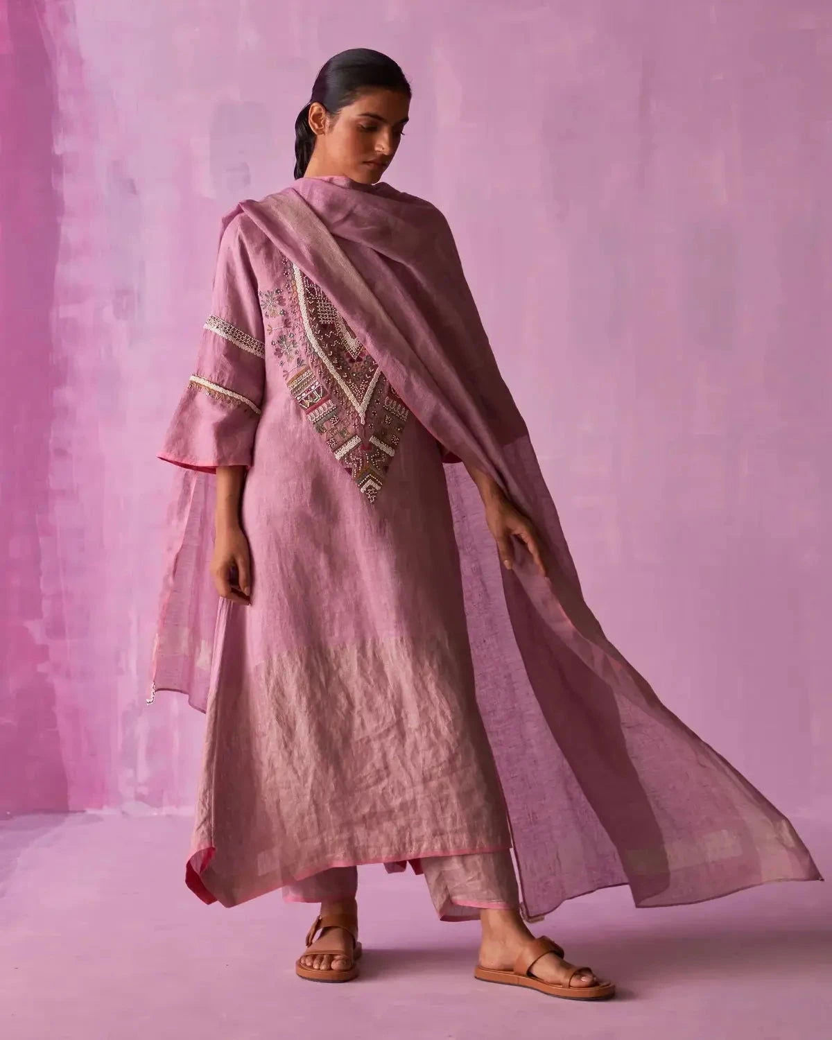 Lavender Afra Hand-Embroidered Kurta Set - Pallodstore