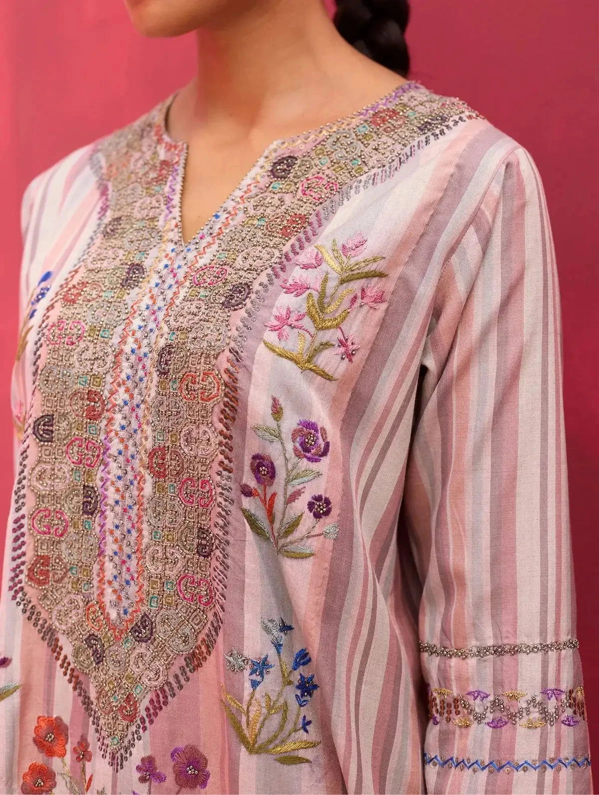 Lavender Saana Hand Embroidered Silk Kurta Set - Pallodstore