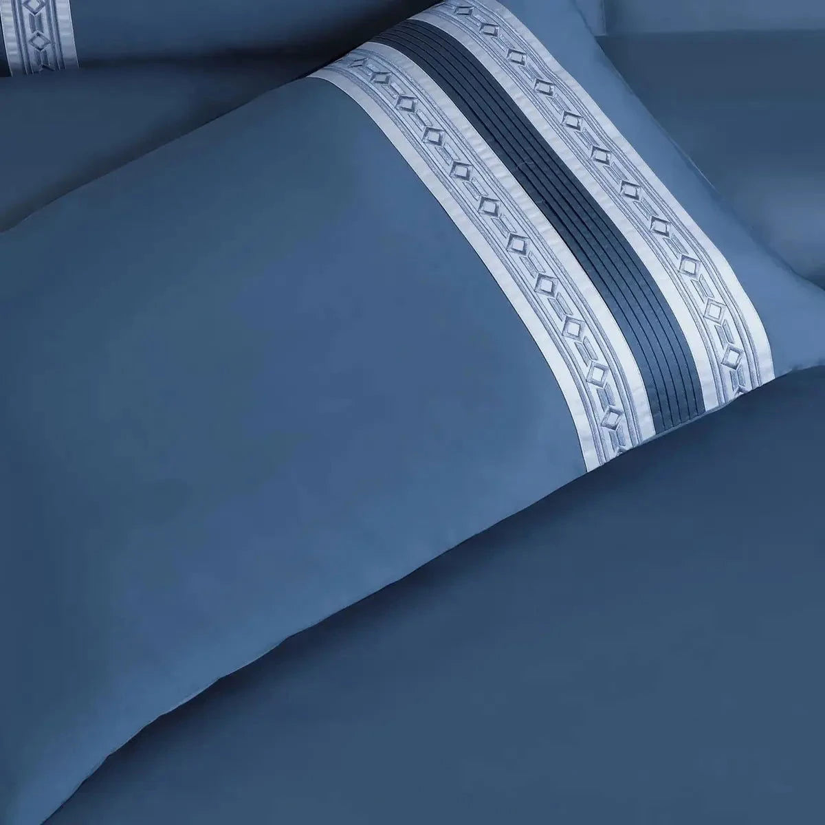 Luxe Premium Legion Blue Color Embroidered Bedding Set - Pallodstore