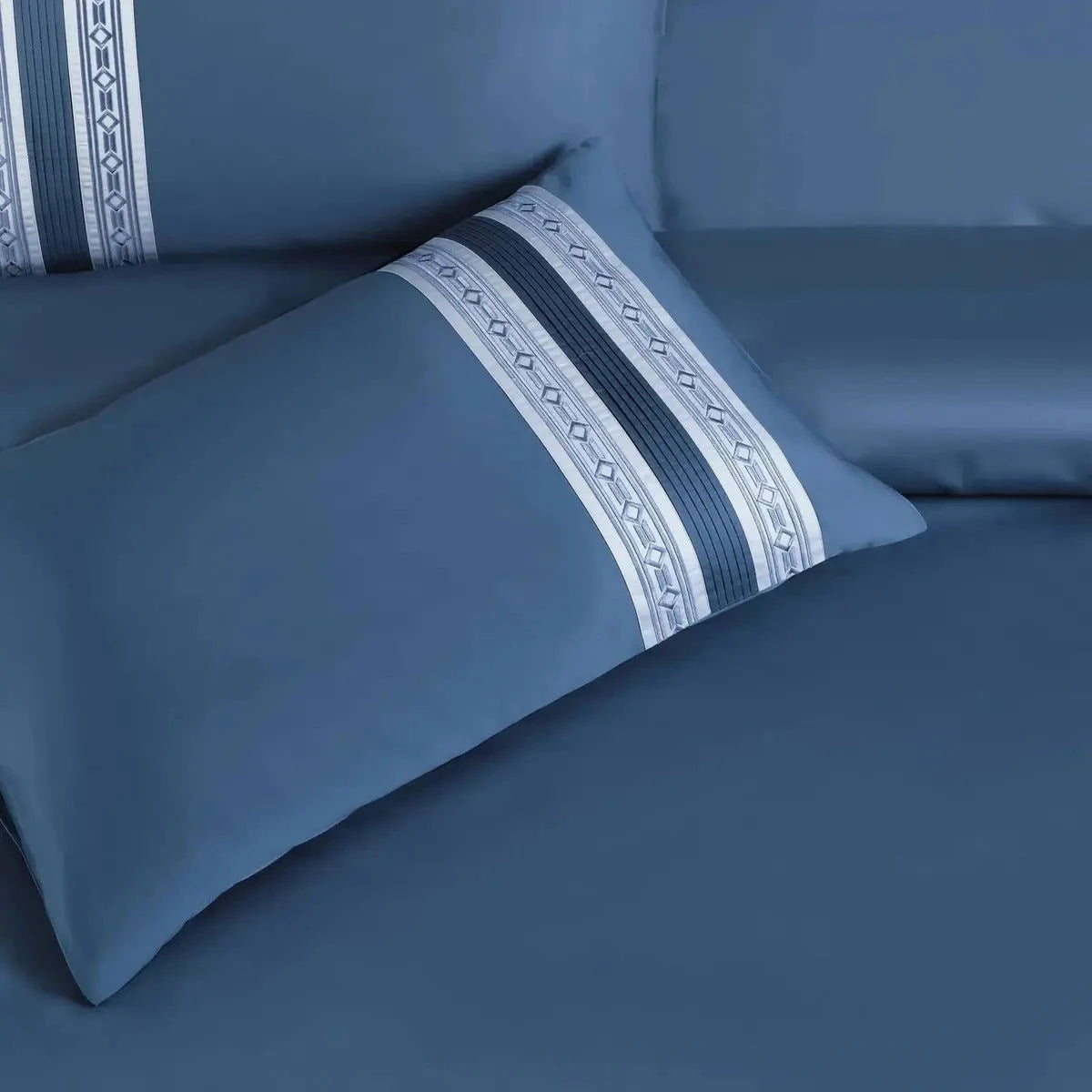Luxe Premium Legion Blue Color Embroidered Bedding Set - Pallodstore