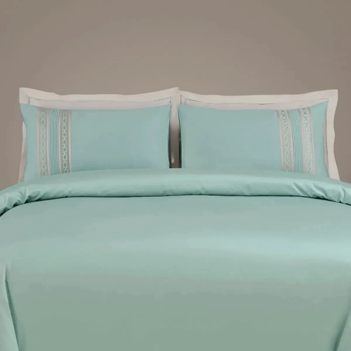 Luxe Premium Mint Green Color Embroidered Bedding Set - Pallodstore